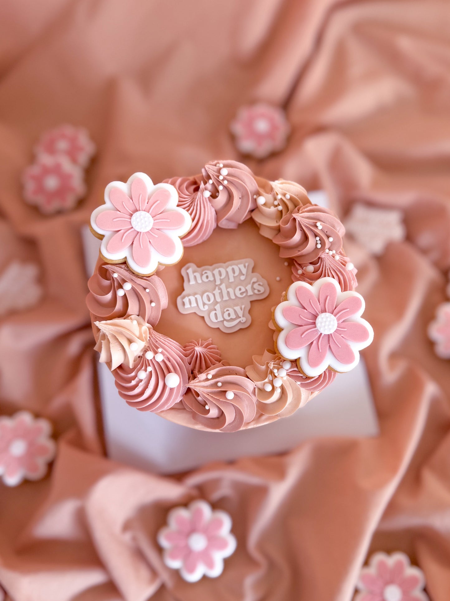 Mothers Day Bundle - Mini Cake & Cupcake Gift Box