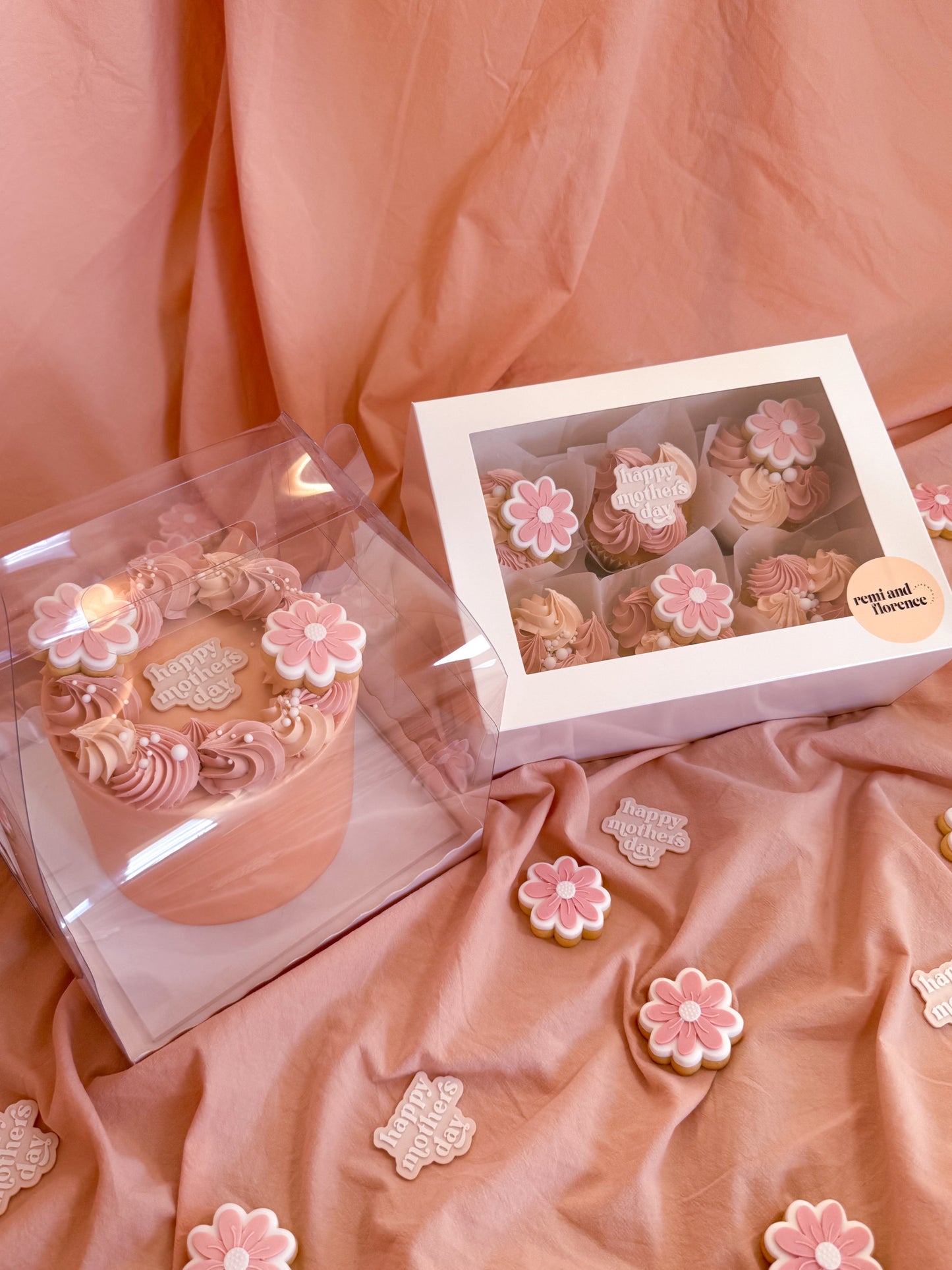 Mothers Day Bundle - Mini Cake & Cupcake Gift Box