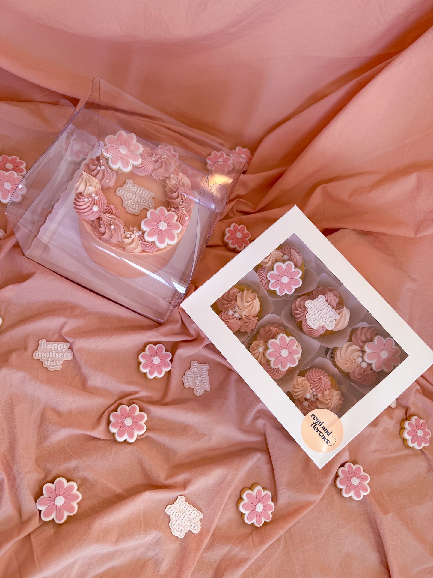 Mothers Day Bundle - Mini Cake & Cupcake Gift Box